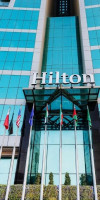 Hilton Juffair si Formula 1 Grand Prix Ticket