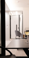 LUXamp;EASY Athens Metro Suites