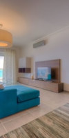 SEAFRONT LUXURY APARTMENT INCL POOL