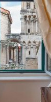 ANTIQUE SPLIT LUXURY ROOMS