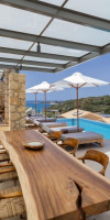 Zeus Luxury Villas