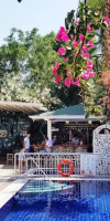 TONOZ BEACH HOTEL