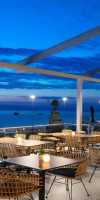 Sea Level Hotel
