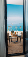AZAR LUXURY SUITES
