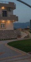 Elpidis Villa