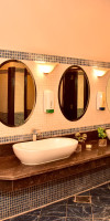 Dive Inn Resort***
