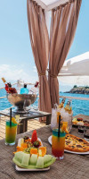 La Boutique Hotel amp; Suites