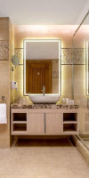 Azur One Eleven Hotel