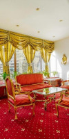 Hotel Cetate..