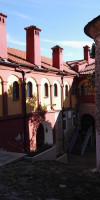 Viraggas Mansion
