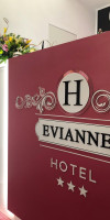 Evianne Boutique