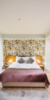 Phoenicia Comfort
