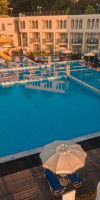 Balneo & Spa Azalia