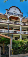 Villa Dvor Kornic