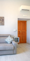 MARAMIA APARTMENT A SHORT STROLL FROM BEACH CITY CENTRE AND TRA