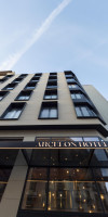 Arcelon Hotel