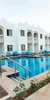 Sunrise Diamond Beach Resort - Posh Club