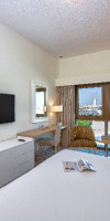 Metropolitan Hotel Dubai
