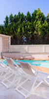 Neikos Luxury Suites