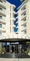 Henry Resort & Spa