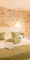 STONE HOUSE LUXURY ROOMS
