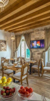 SPLIT LUXURY ROOMS VILLA