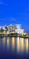 LE BLEU HOTEL