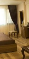 A PALACE HOTEL amp; SUITES