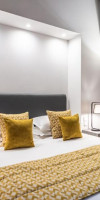33 Solonos Suites