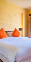 Tamra Beach Resort*****