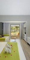 MAURICIA BEACHCOMBER