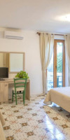 Zaro Hotel