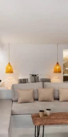 Pebble Luxury Suite by the Sea