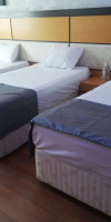 UNATEN OTEL