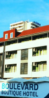 BOULEVARD BOUTIQUE