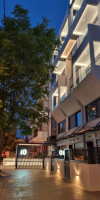 10 Apartments & Suites Athens