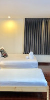 14 PLACE SUKHUMVIT SUITES