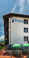 7 Pools SPA & Apartments