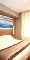 7TH FLOOR SUITE