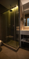 8 Boutique Suites