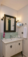 A Suite Side
