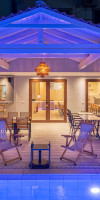 Adonis Hotel & Village