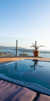 Adrakos Apartments