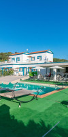 Akis Villa Studios & Apartments with Pool