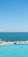 Akrotiri Olympos Luxury Suites