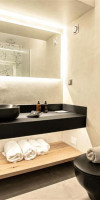 Akrotiri Olympus Luxury Suites