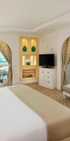 Al Habtoor Grand Resort, Autograph Collection