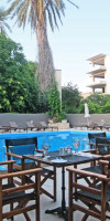 Amphitryon Hotel