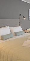 Amphitryon Hotel