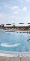 Apartamentos Amadores Beach